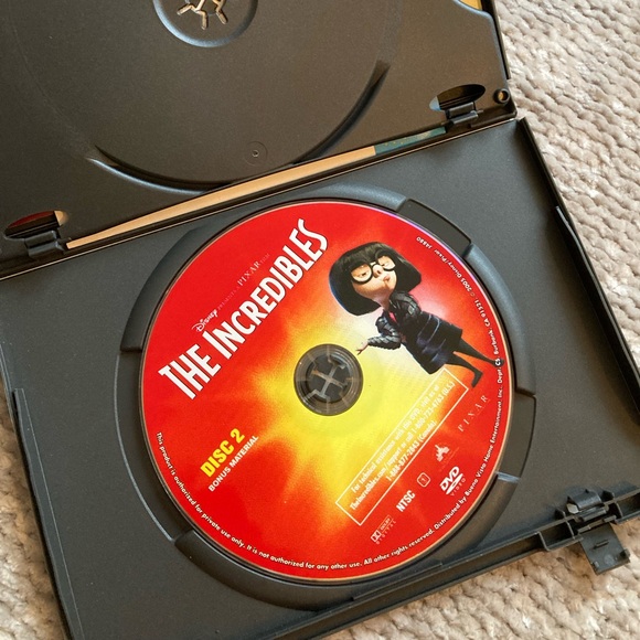 The Incredibles DVD Disney Pixar 2-Disc Collector’s Edition full screen - Picture 4 of 4
